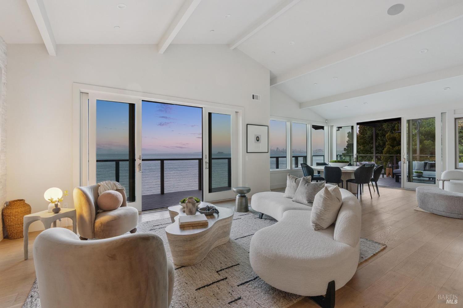 4 Bulkley Ave