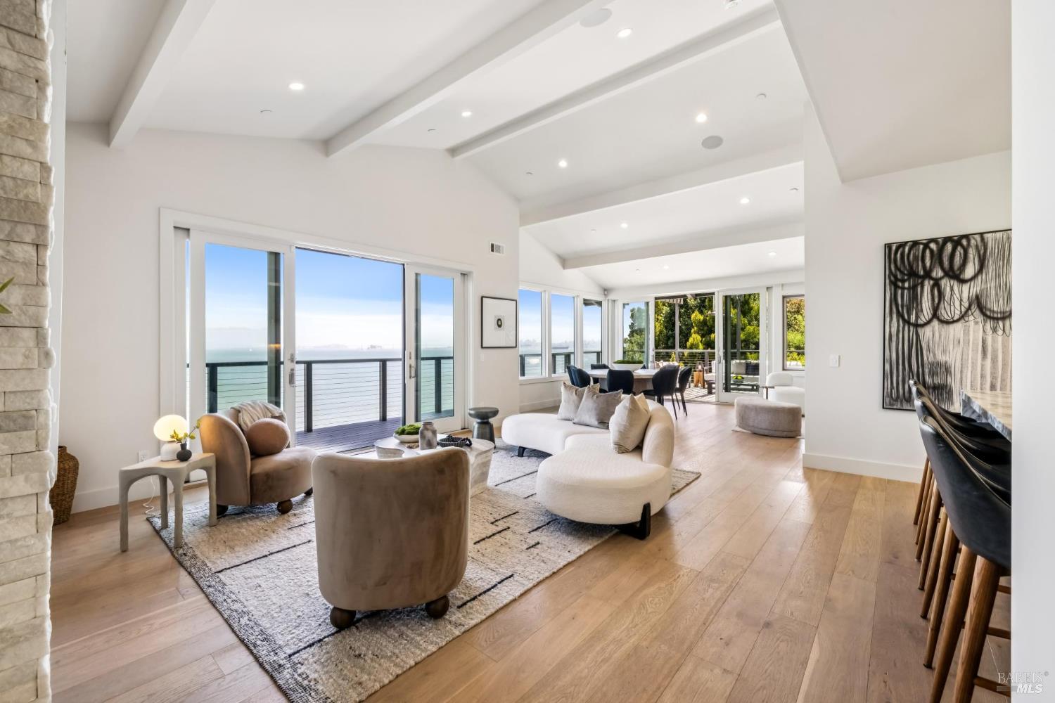 4 Bulkley Ave