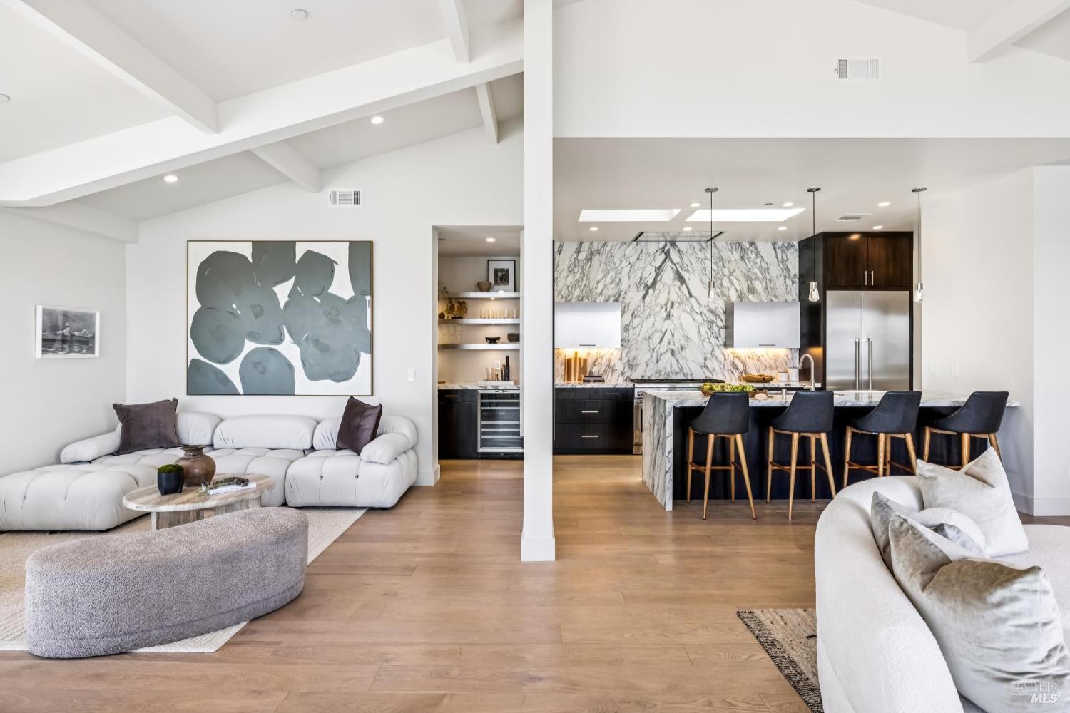 4 Bulkley Ave