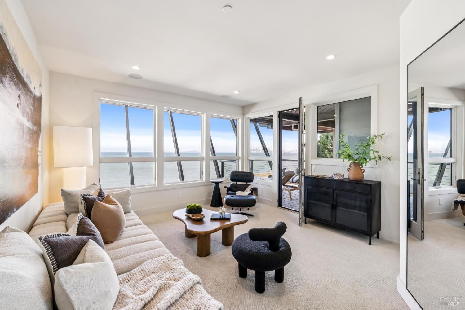4 Bulkley Ave
