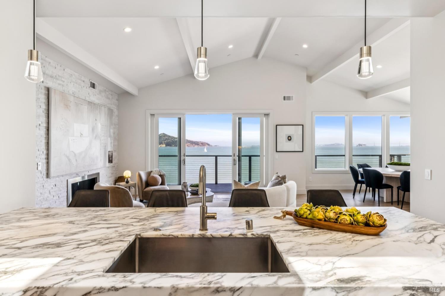 4 Bulkley Ave