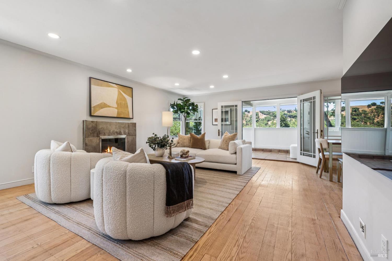 31 Irving Dr