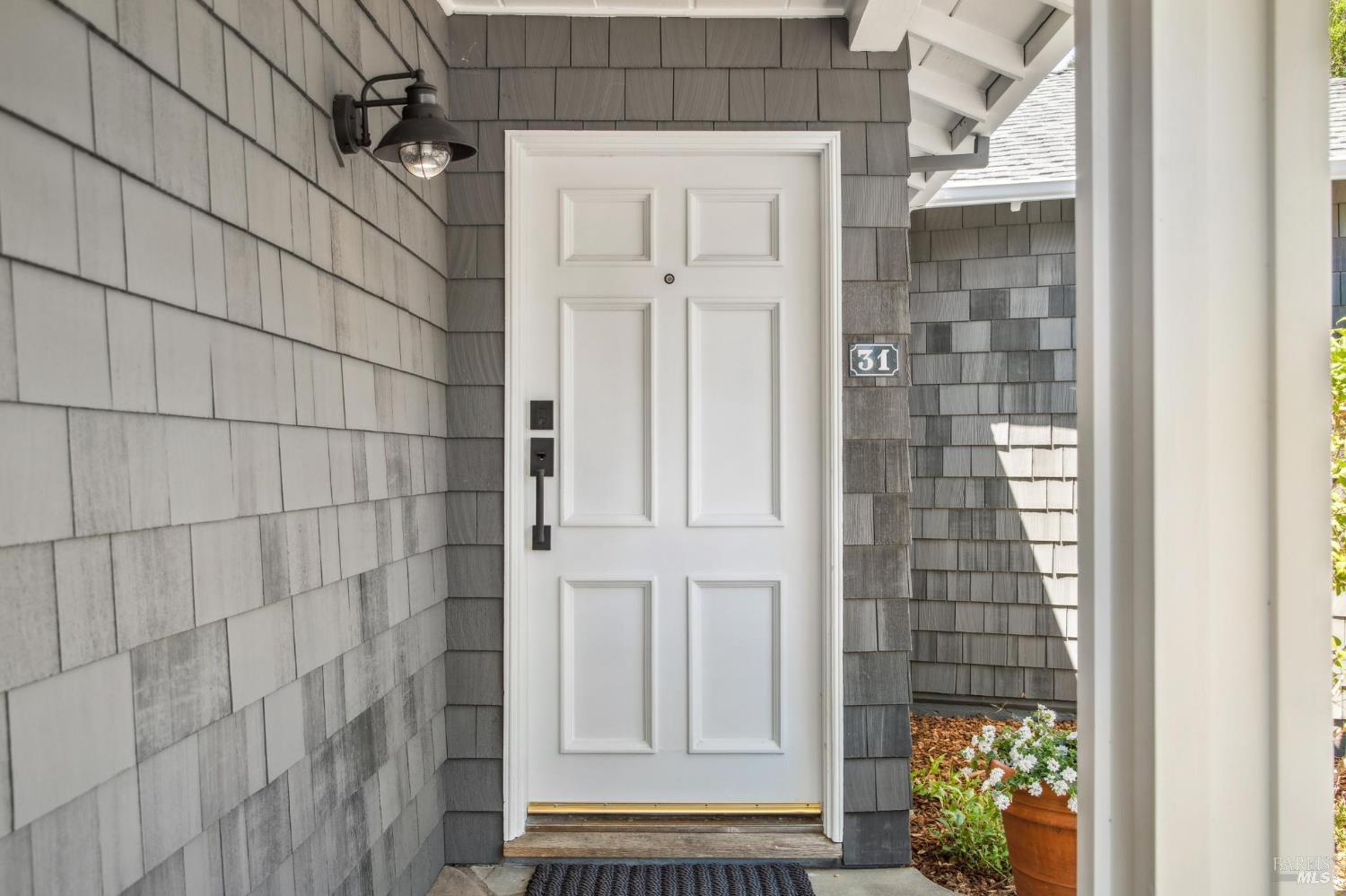 31 Irving Dr