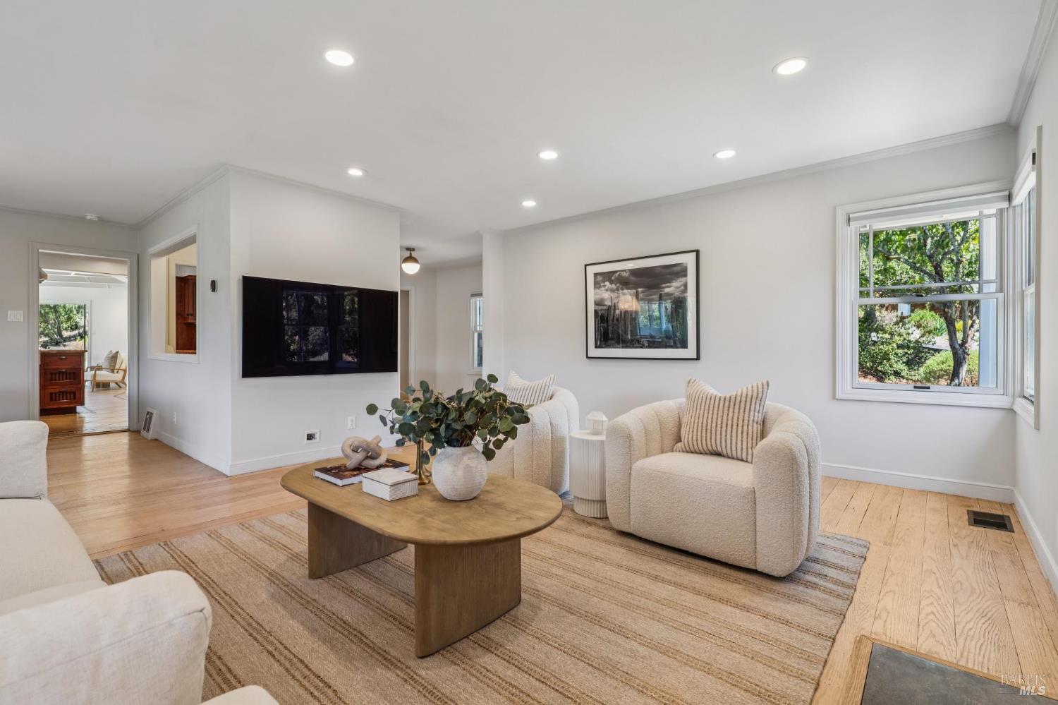 31 Irving Dr