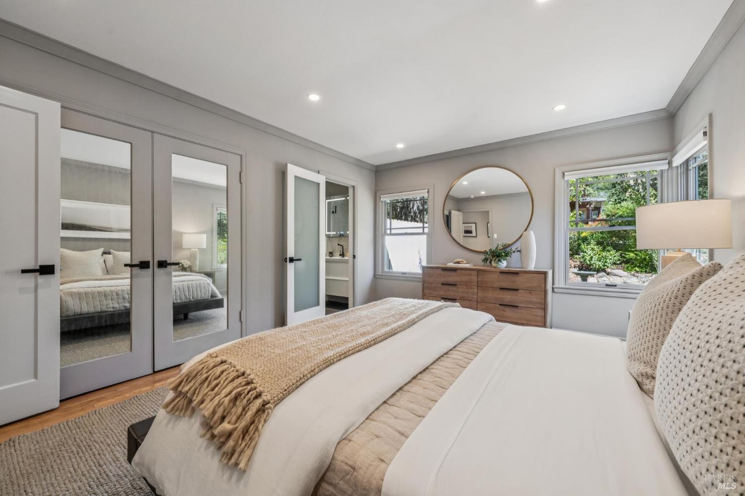 31 Irving Dr