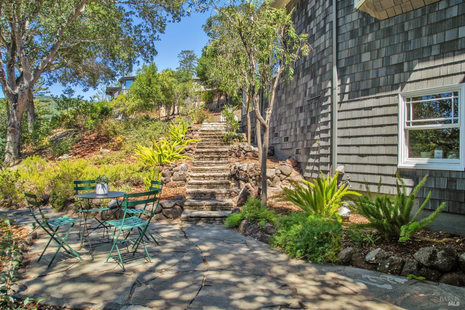 31 Irving Dr