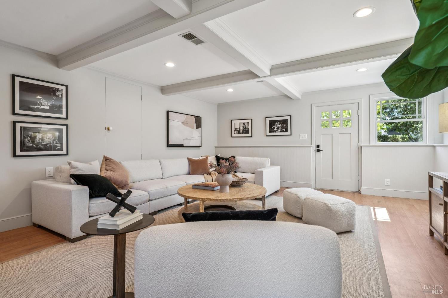 31 Irving Dr