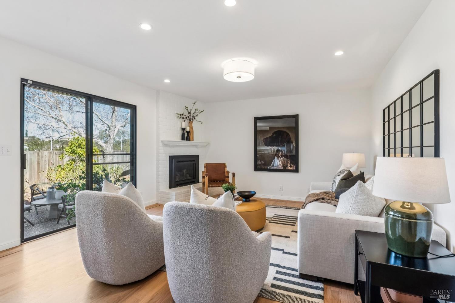 Peaceful Cul-de-Sac Location in Coveted Neighborhood