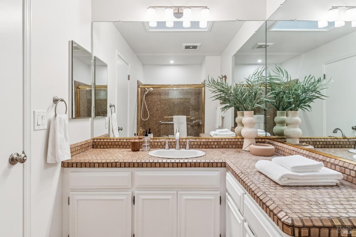 Peaceful Cul-de-Sac Location in Coveted Neighborhood