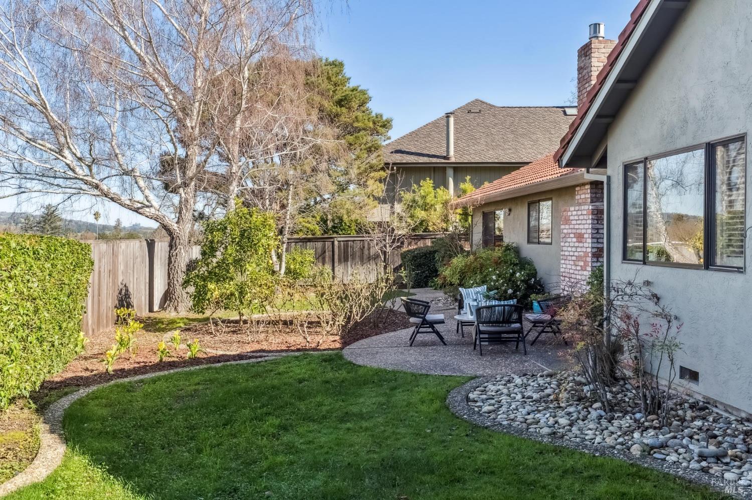 Peaceful Cul-de-Sac Location in Coveted Neighborhood