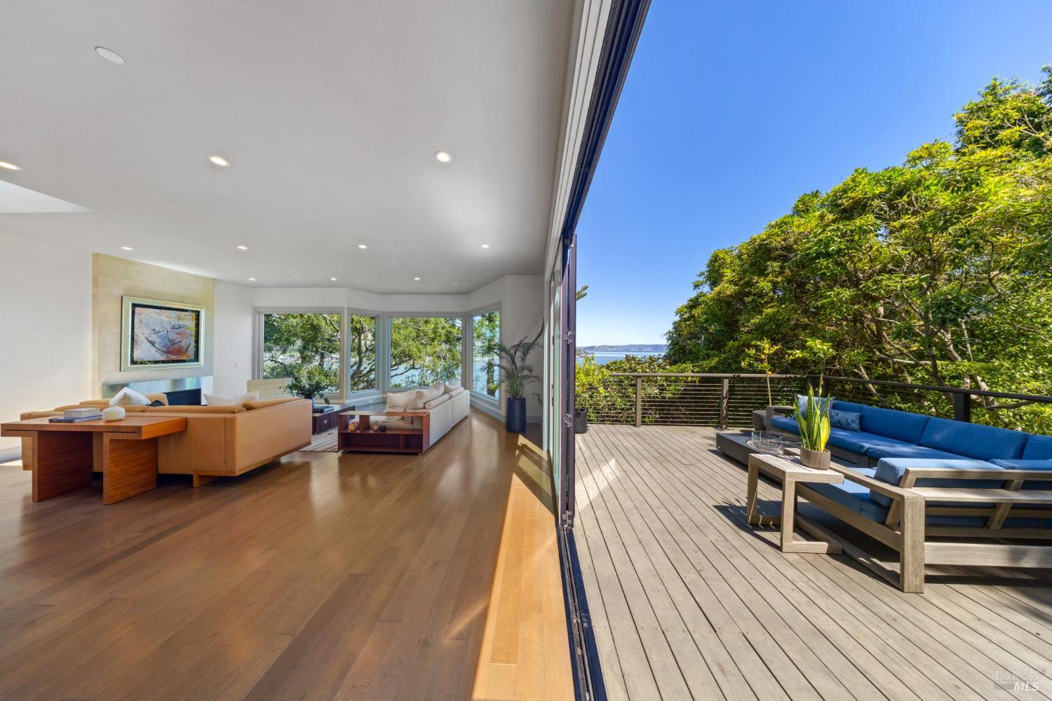 290 Beach Road