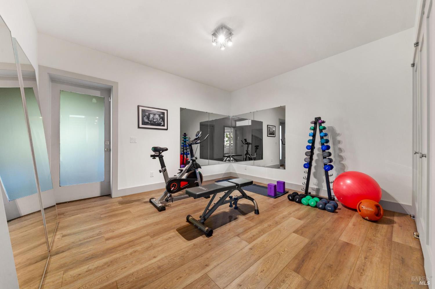 290 Beach Road