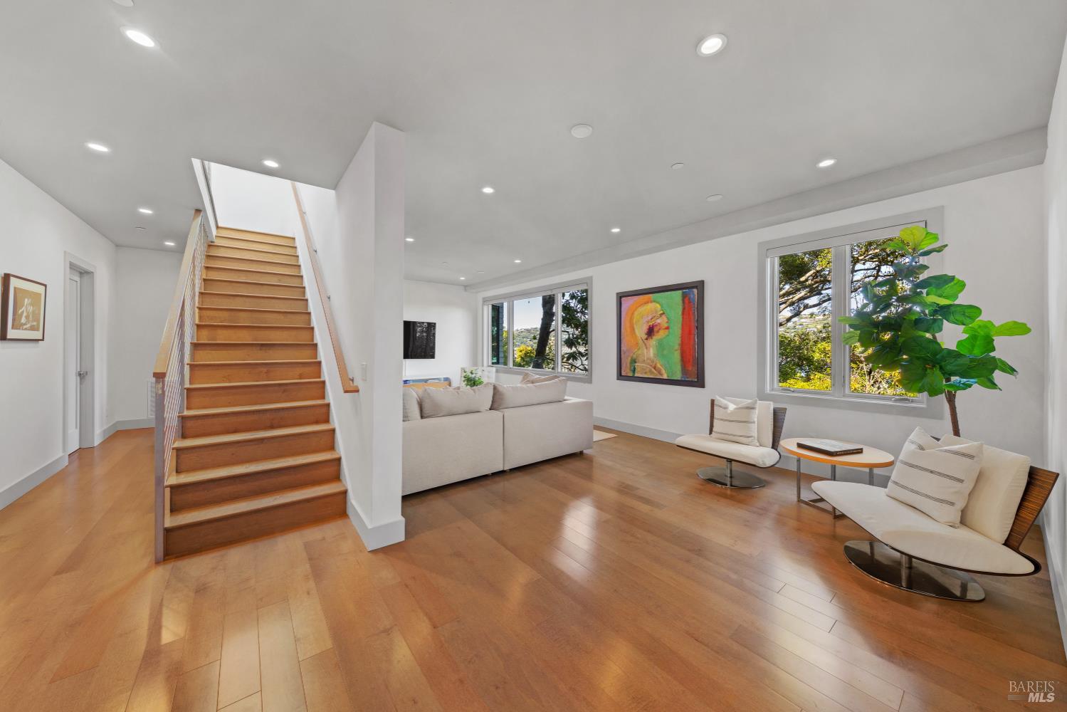 290 Beach Road