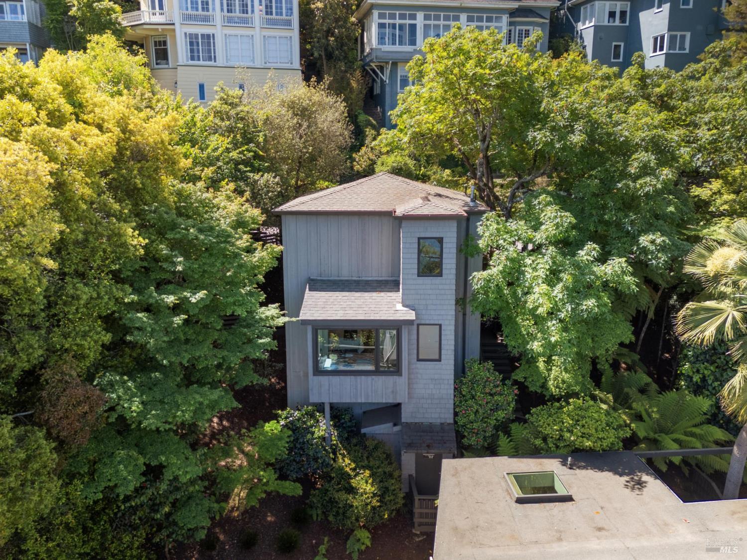 290 Beach Road