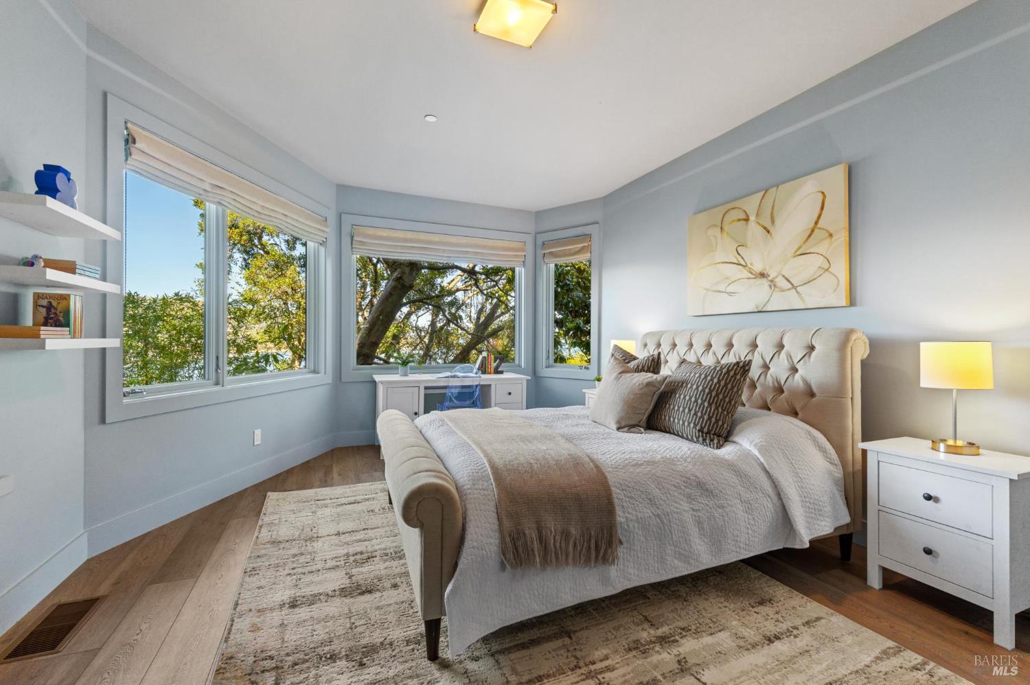 290 Beach Road