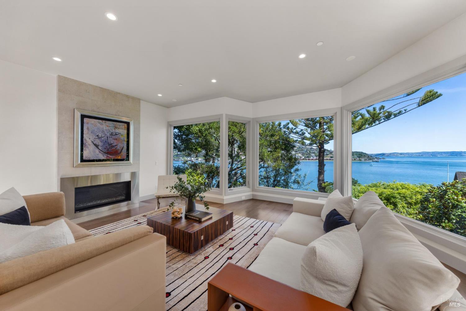 290 Beach Road