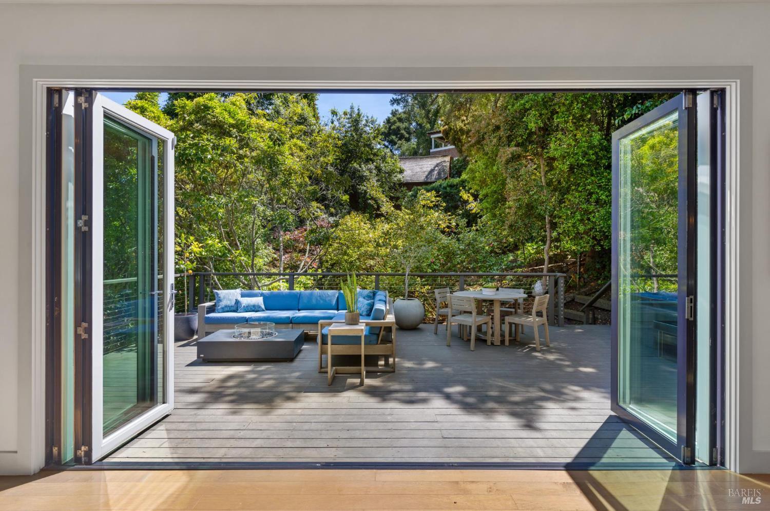 290 Beach Road