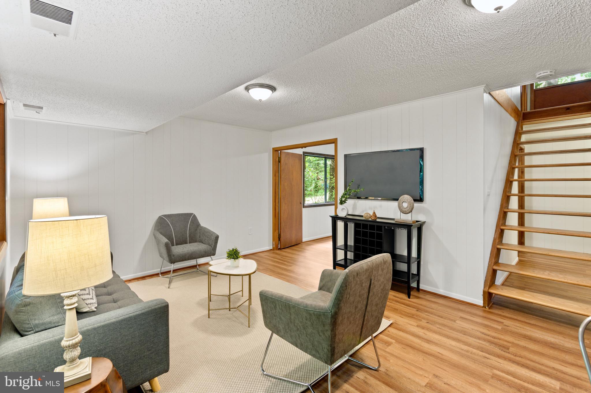 2103 Lirio Ct
