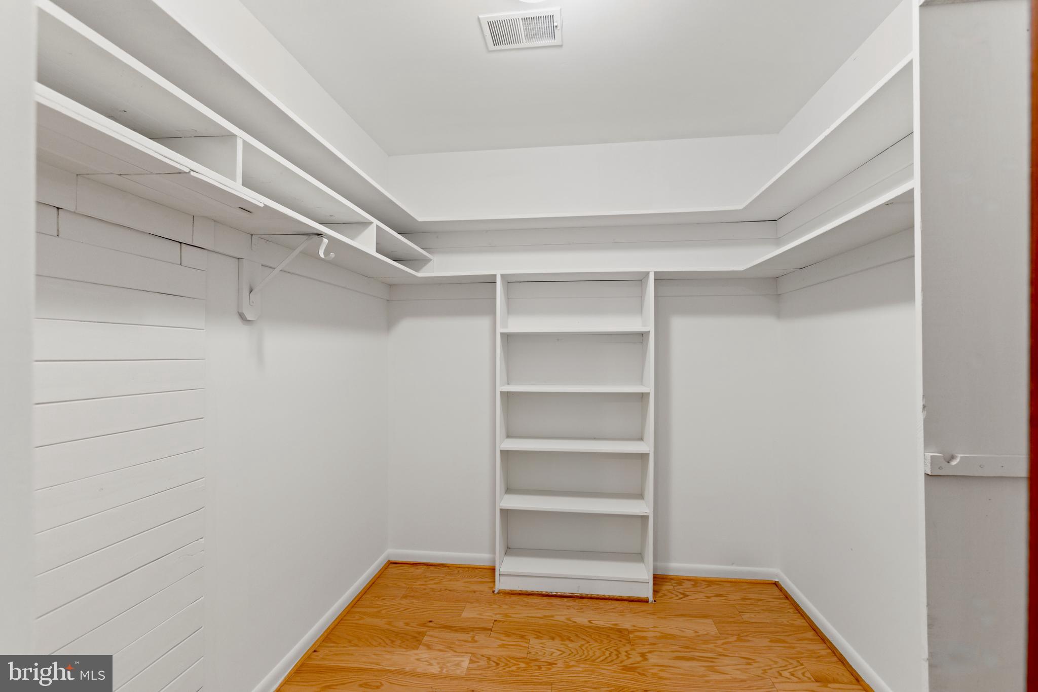 2103 Lirio Ct