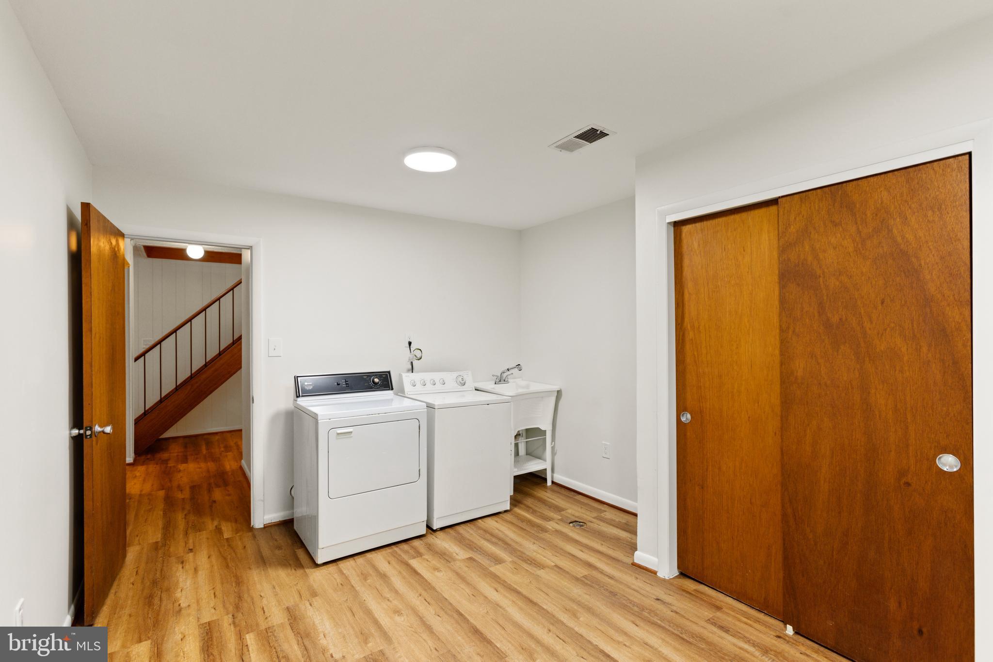 2103 Lirio Ct
