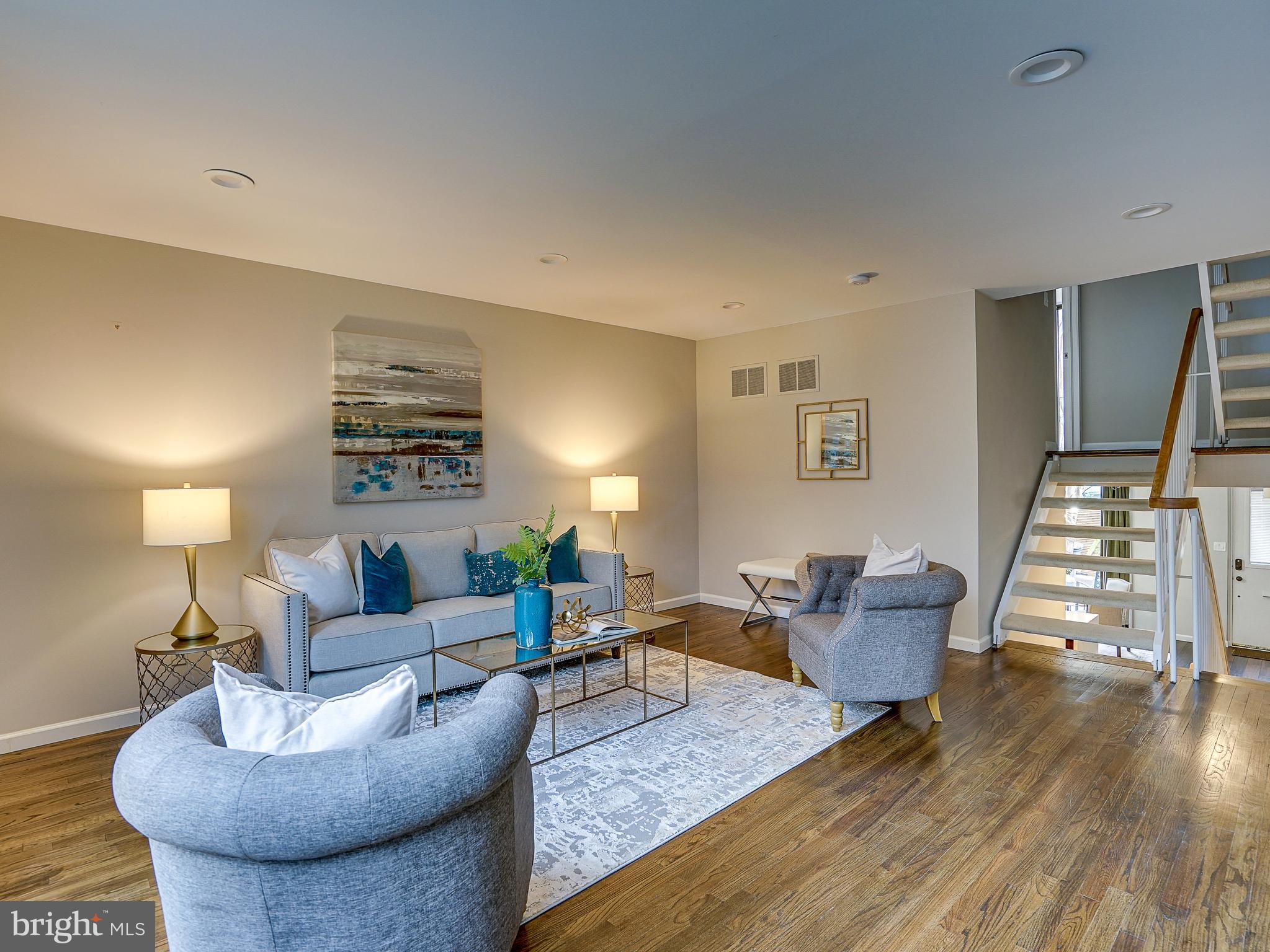 11475 Washington Plz W
