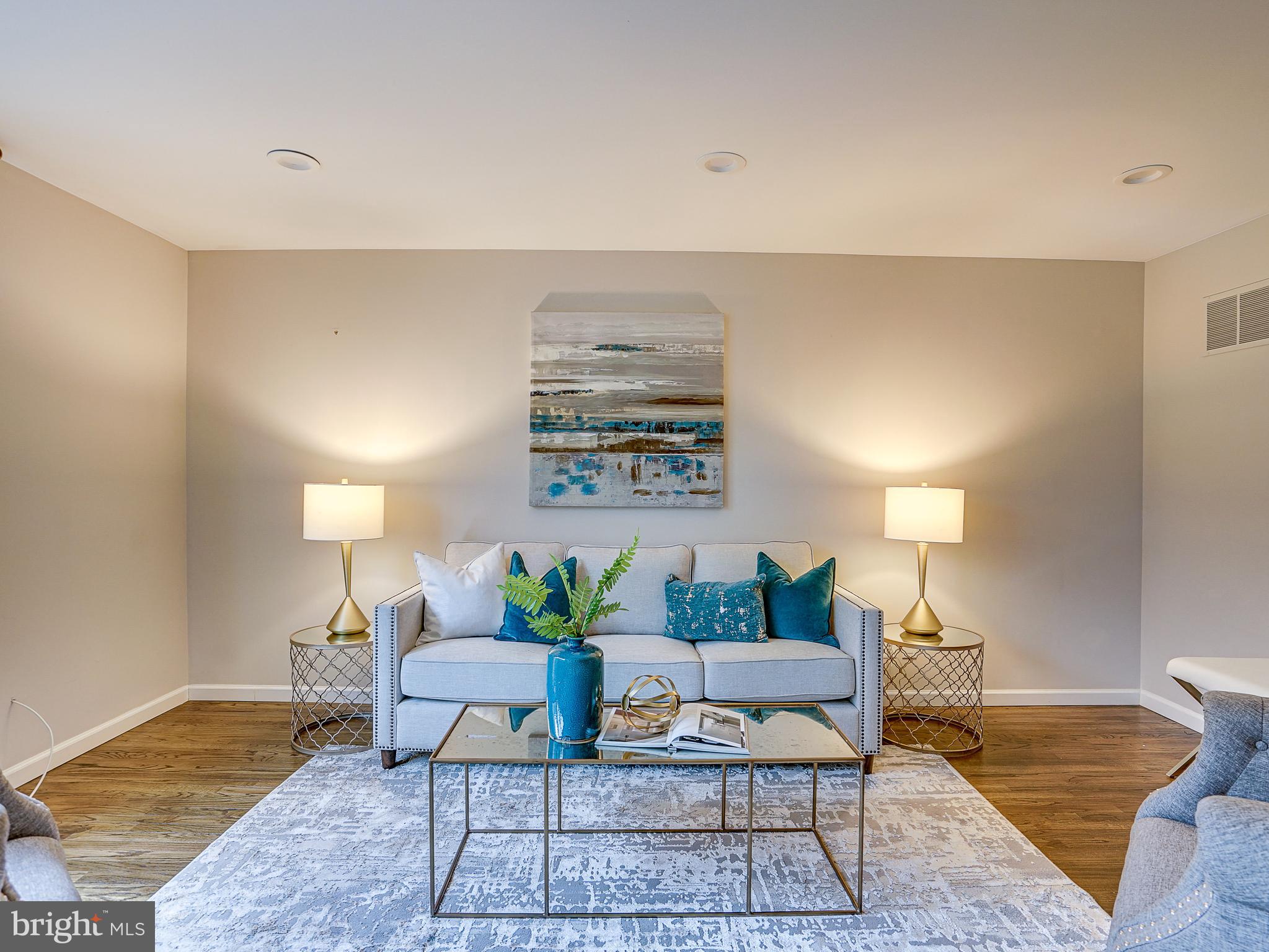 11475 Washington Plz W