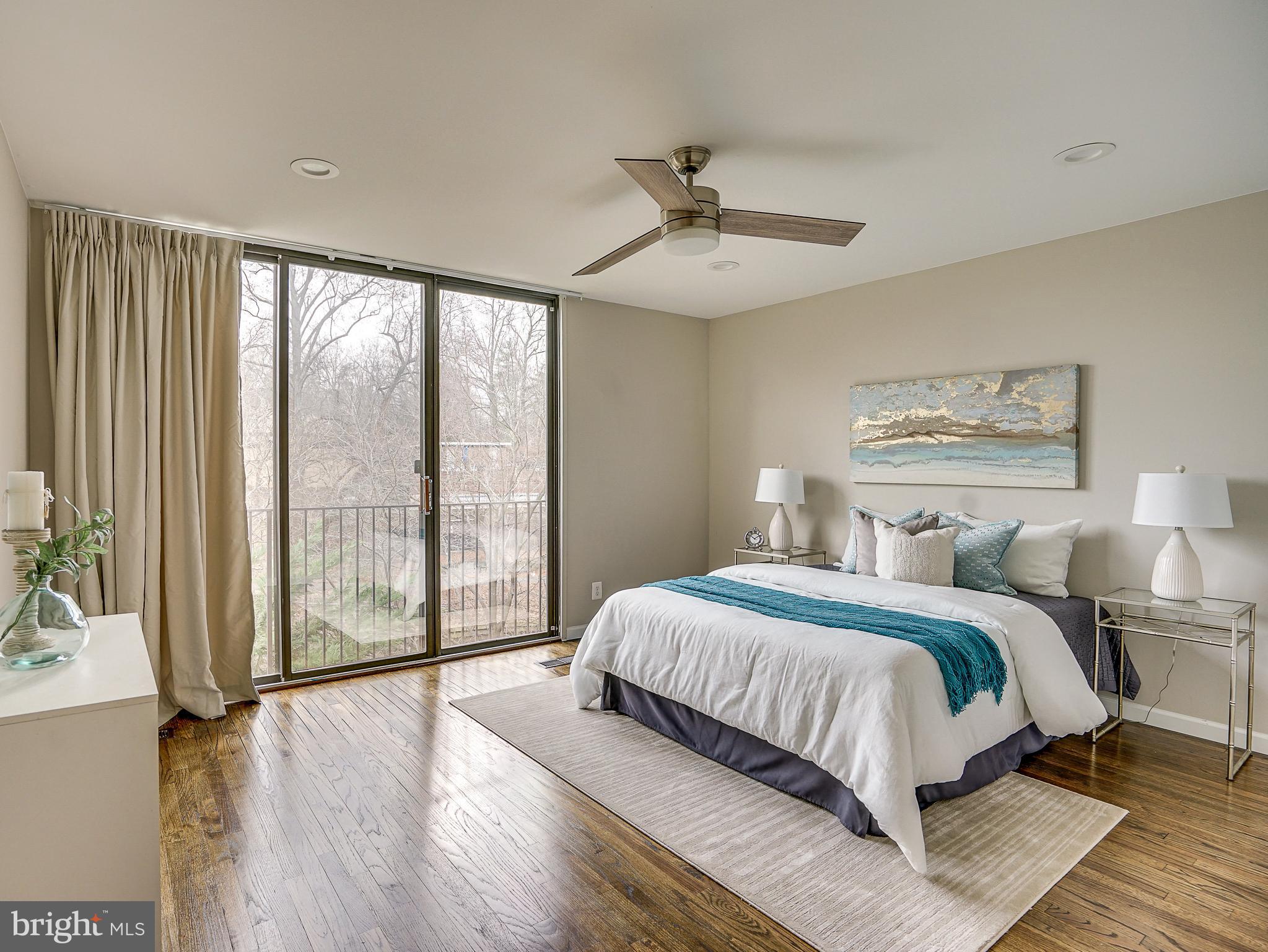 11475 Washington Plz W