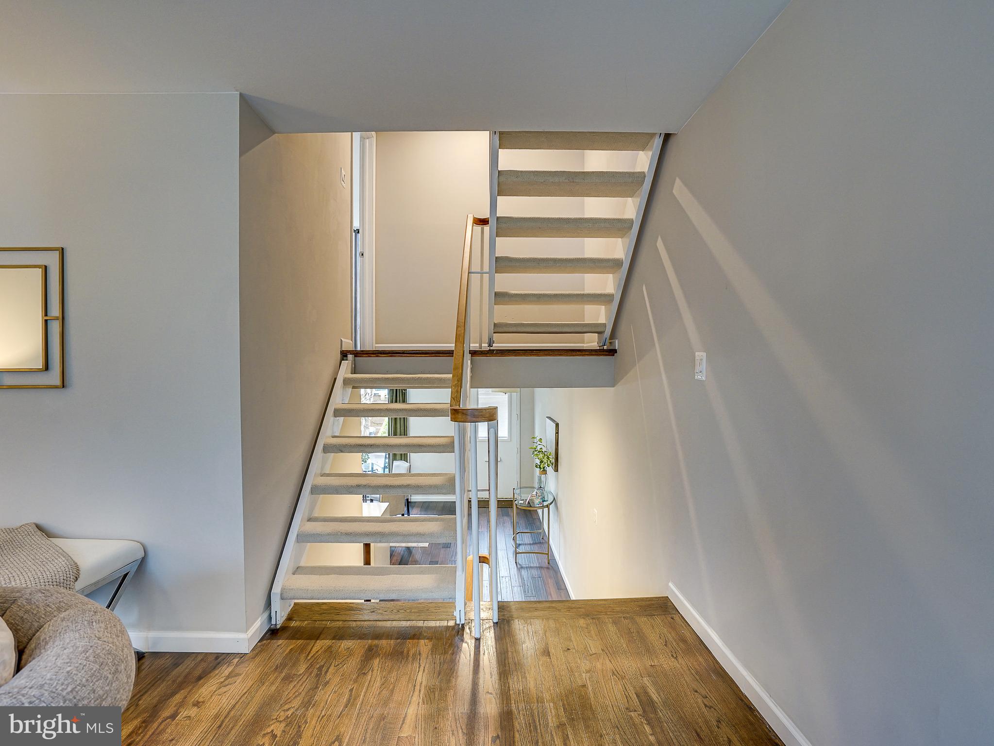 11475 Washington Plz W