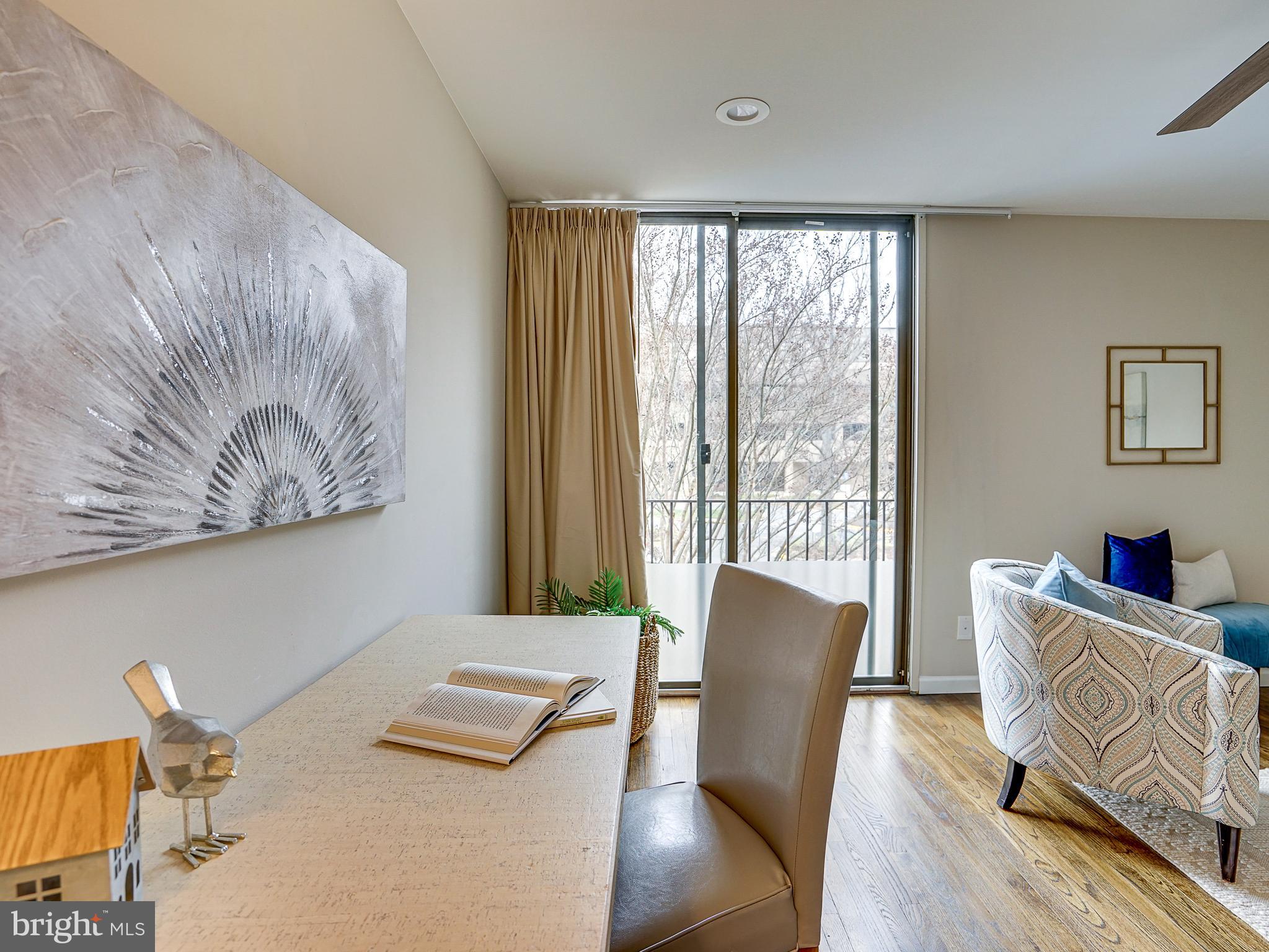11475 Washington Plz W
