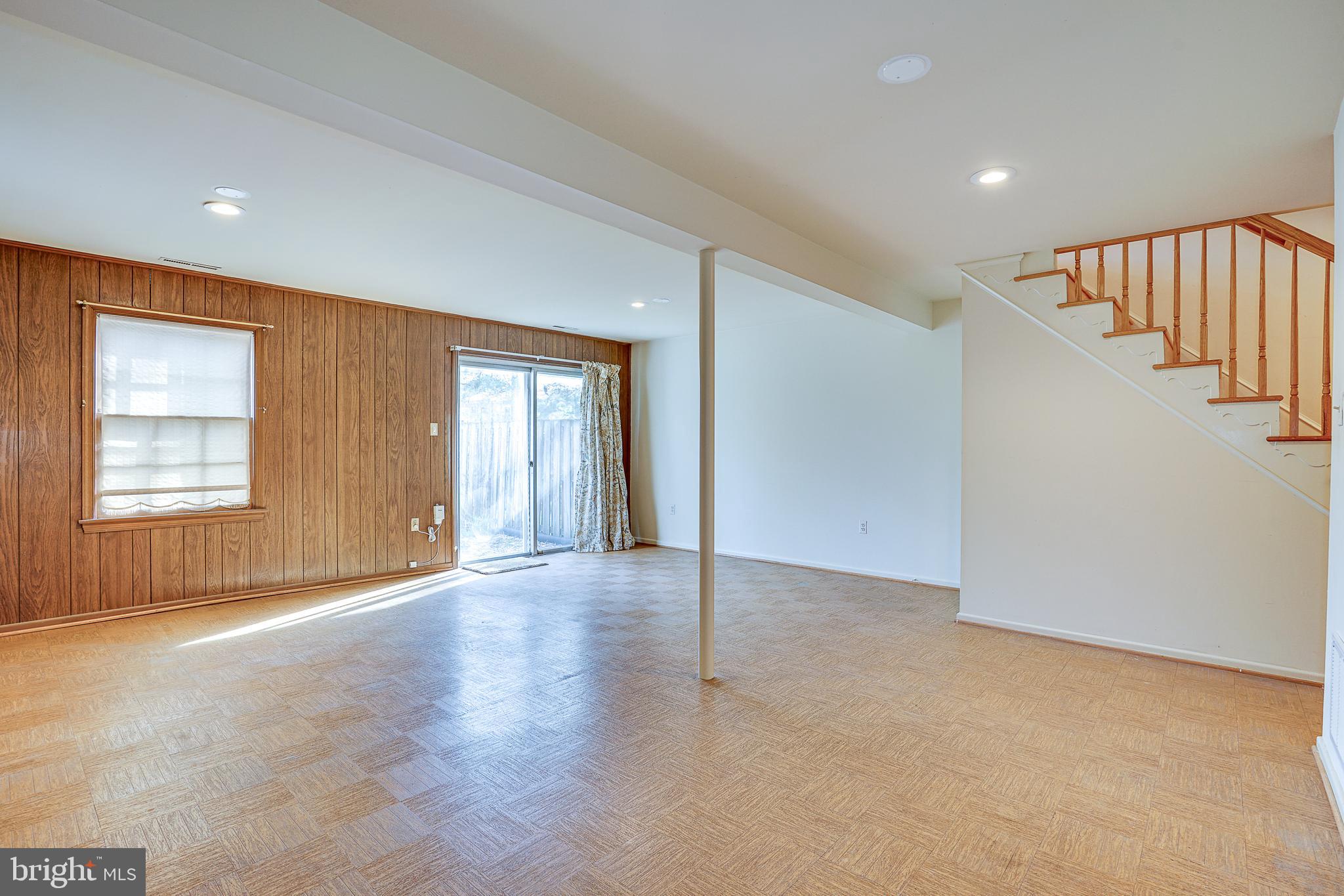 225 Commons Dr NW