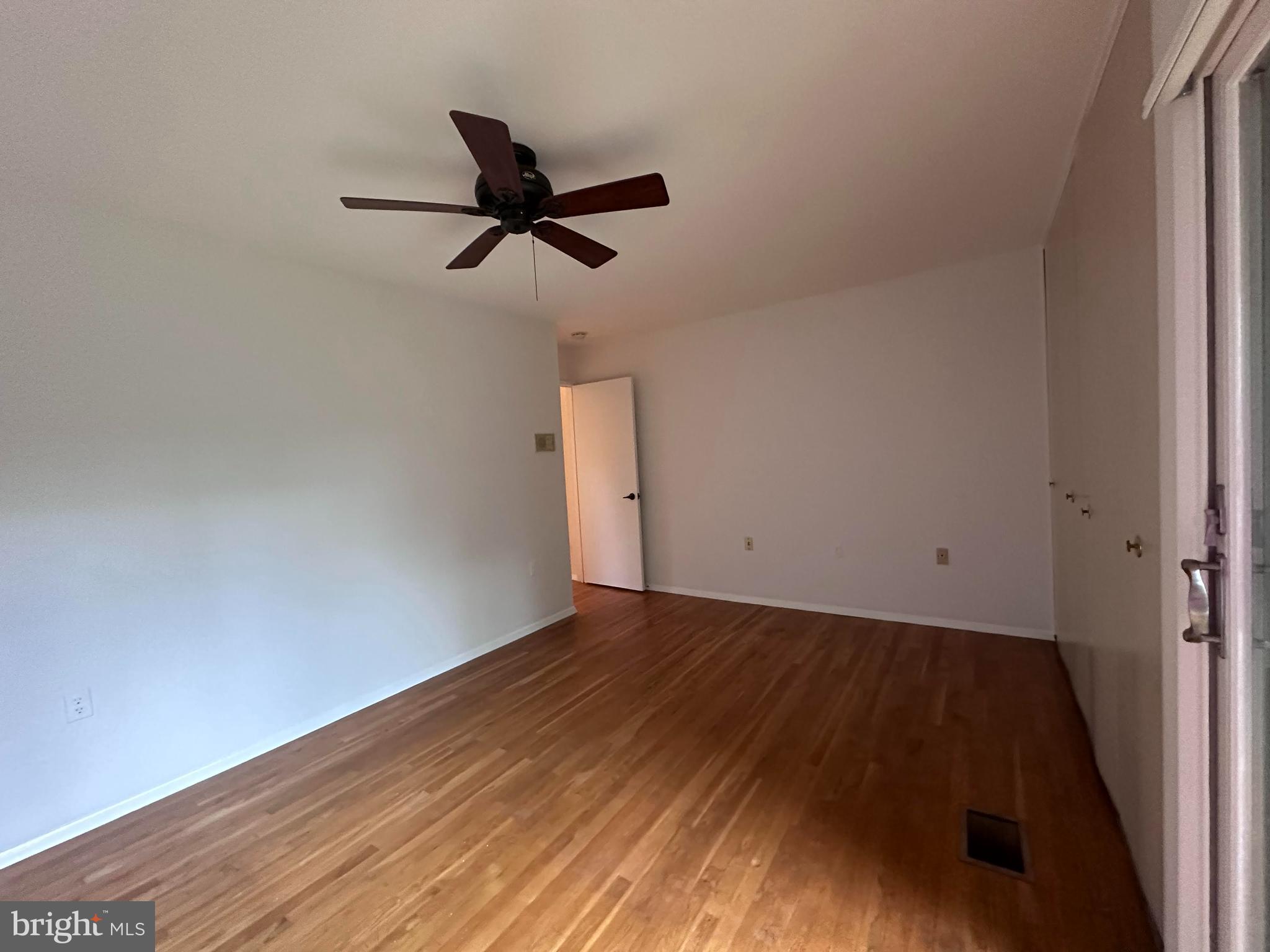 1422 ALDENHAM LN