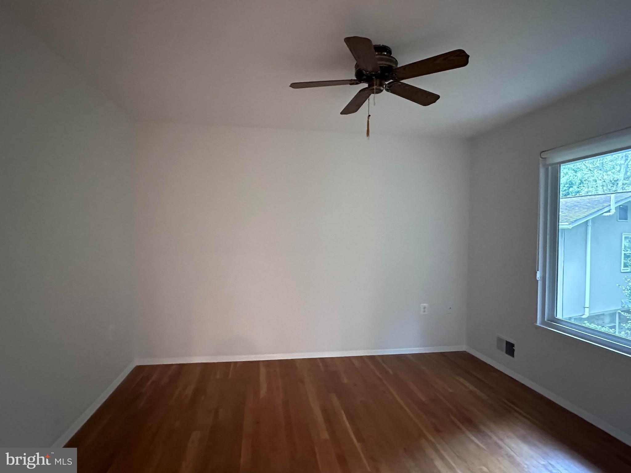 1422 ALDENHAM LN