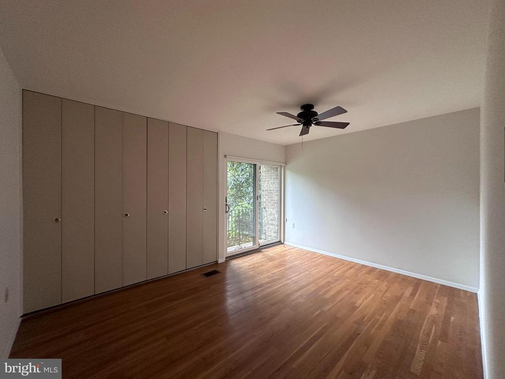 1422 ALDENHAM LN