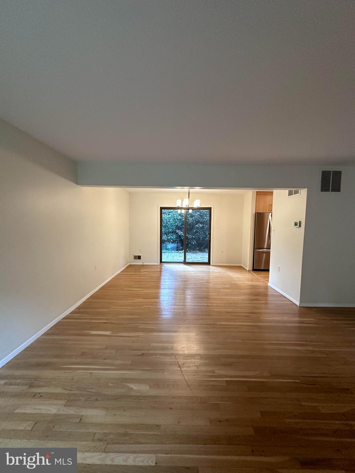 1422 ALDENHAM LN
