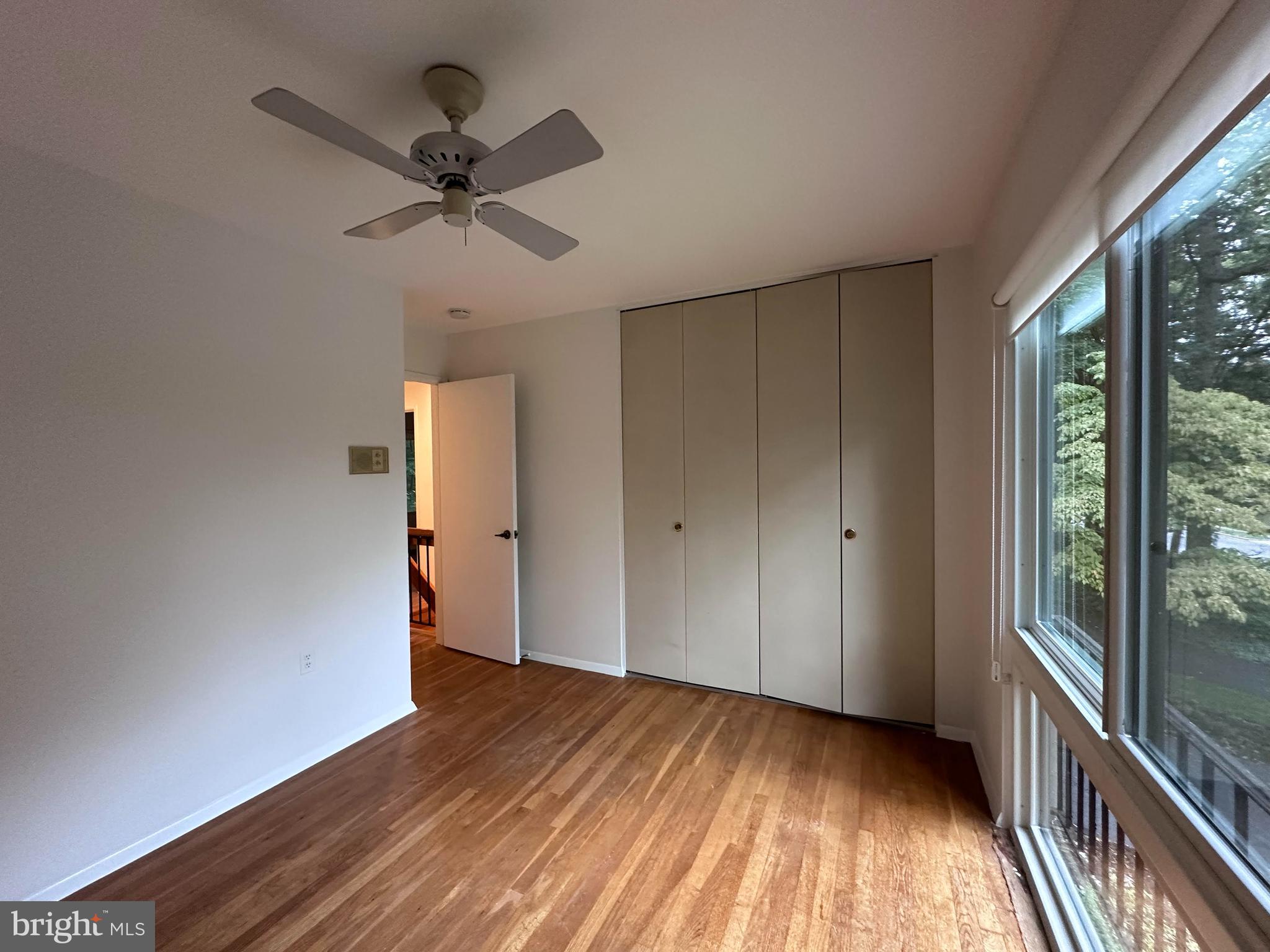 1422 ALDENHAM LN
