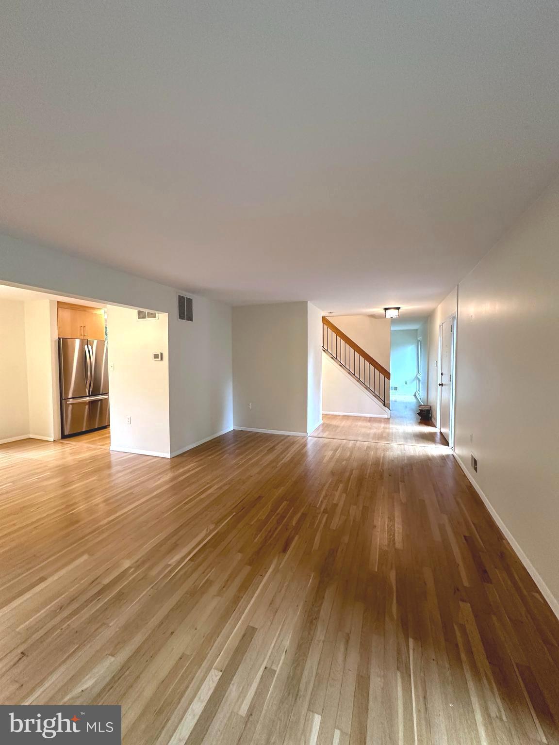 1422 ALDENHAM LN