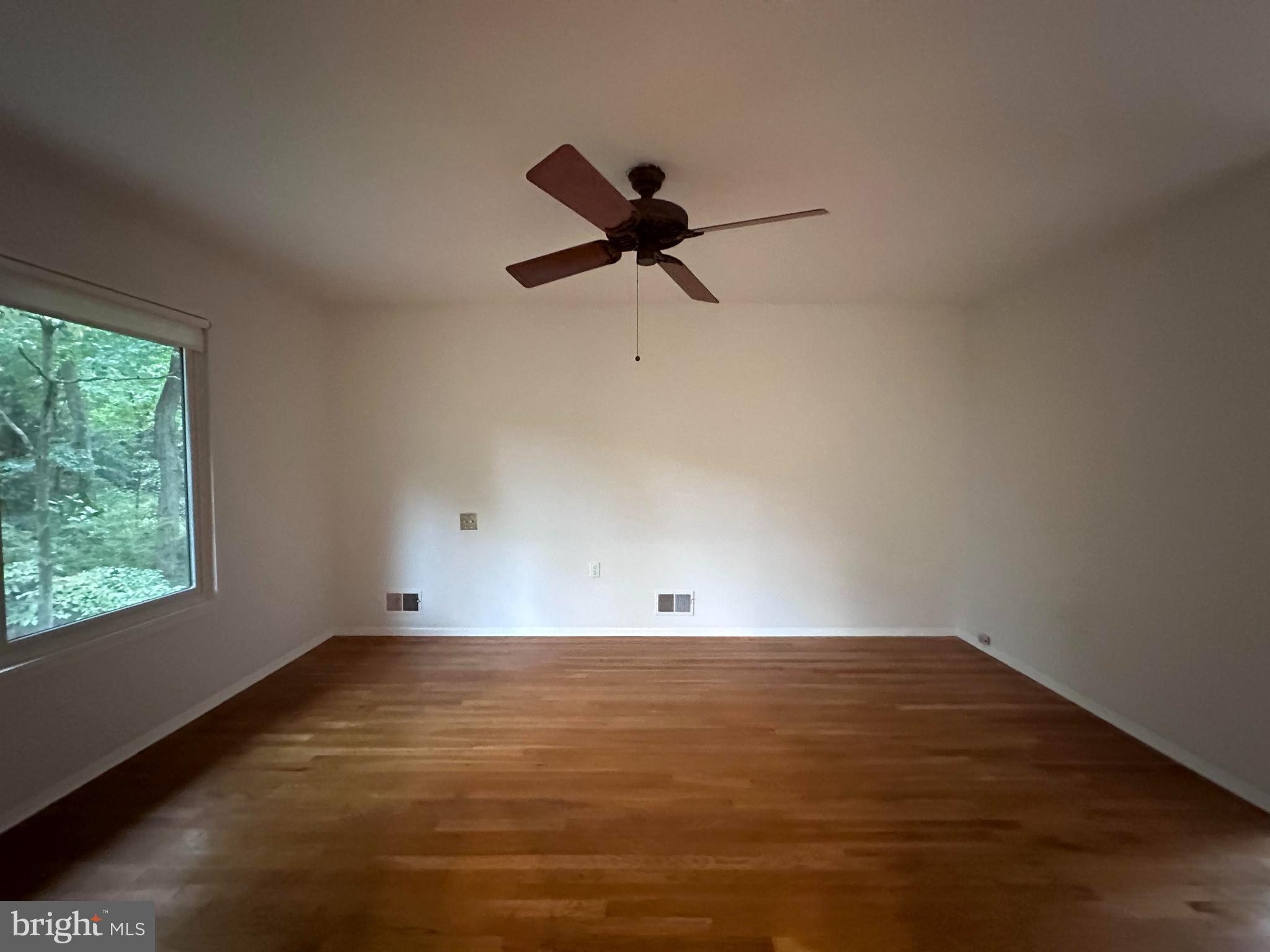 1422 ALDENHAM LN