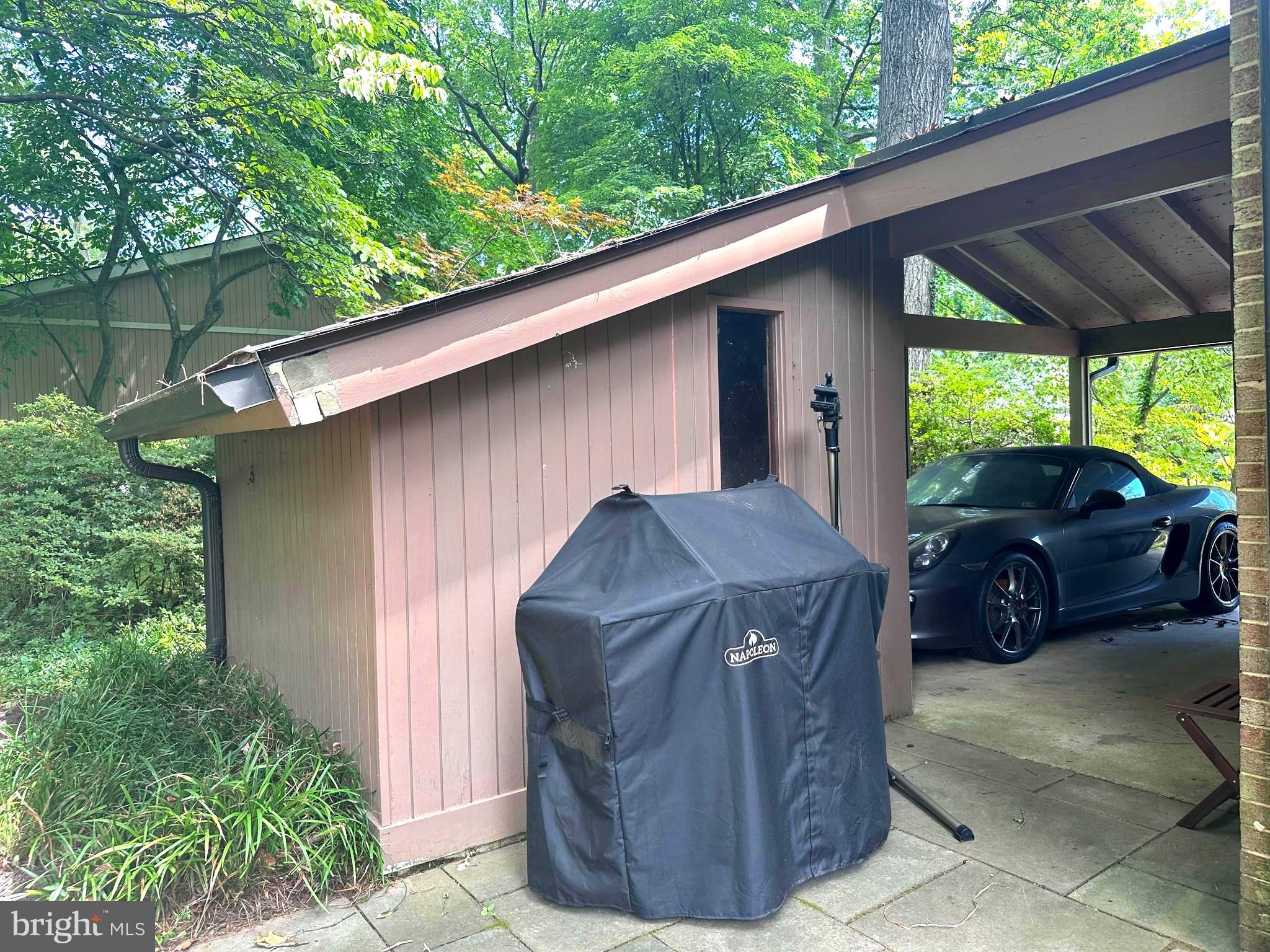 1422 ALDENHAM LN