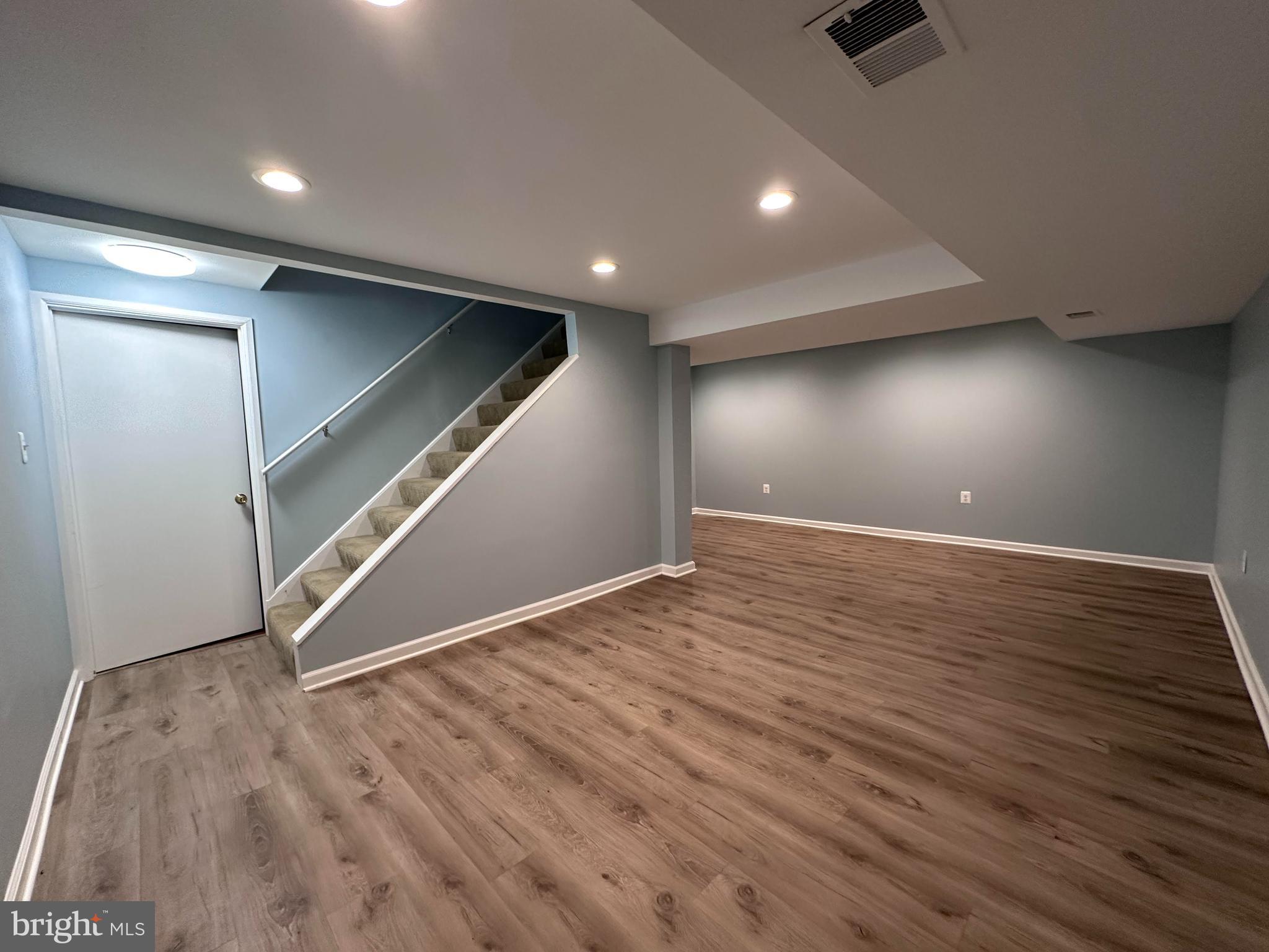 1422 ALDENHAM LN