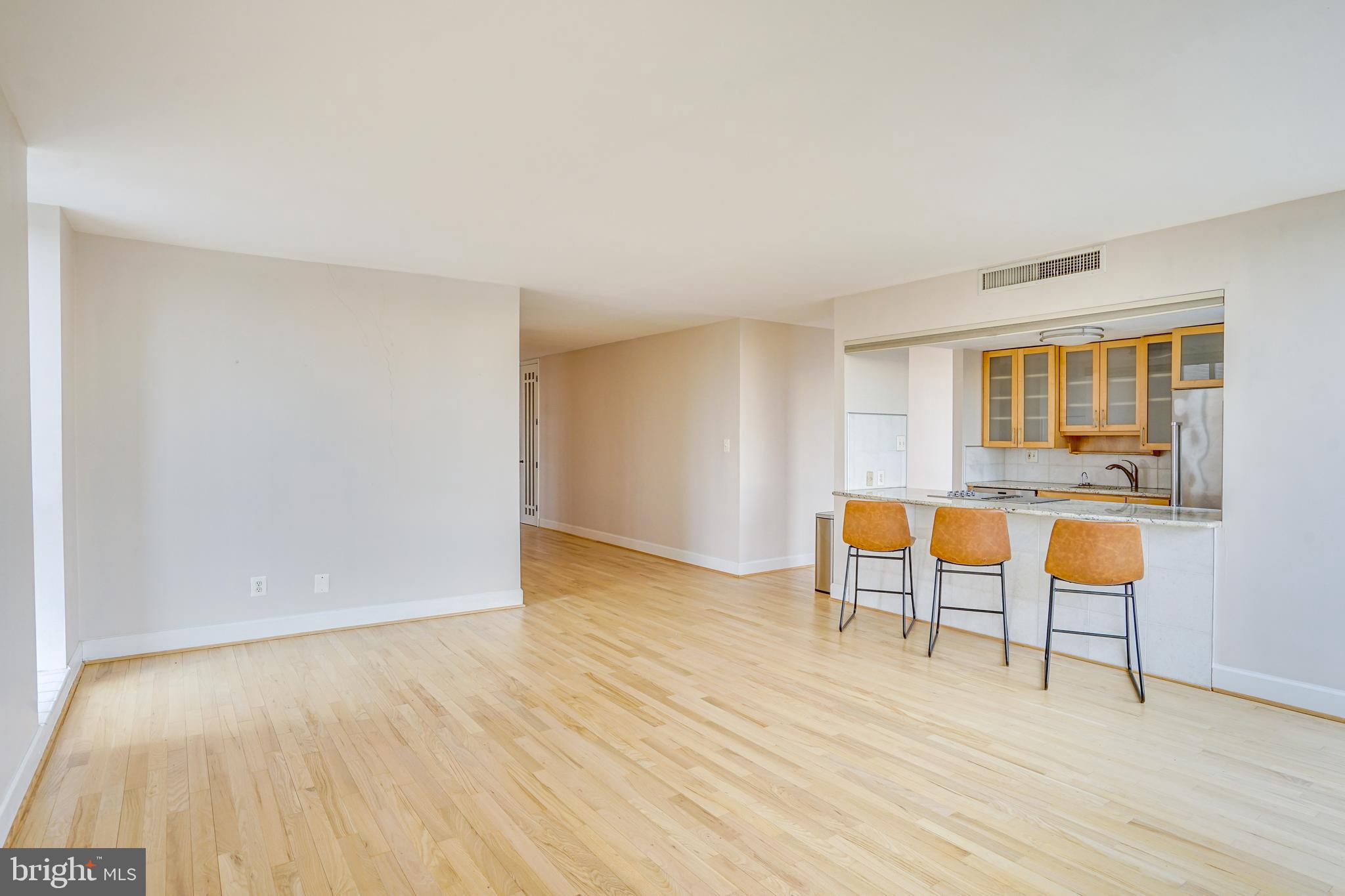 11400 WASHINGTON PLAZA W 1403
