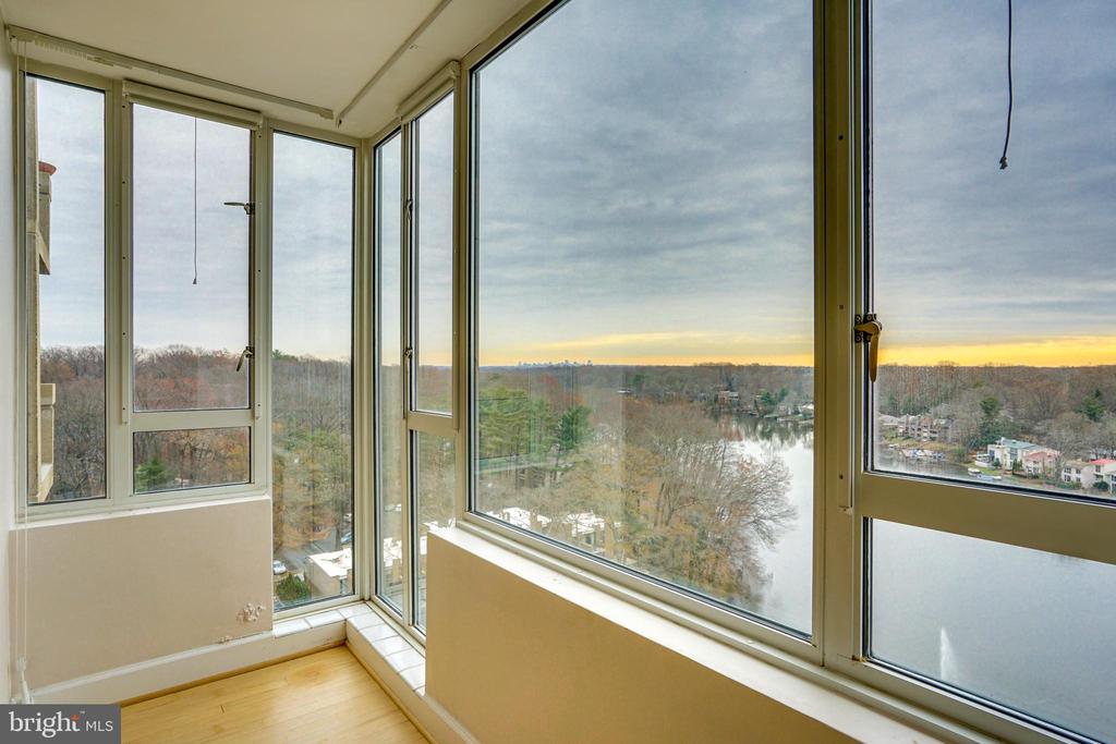 11400 WASHINGTON PLAZA W 1403