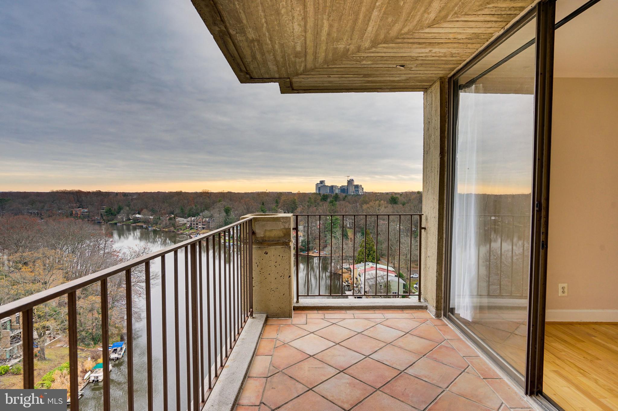 11400 WASHINGTON PLAZA W 1403