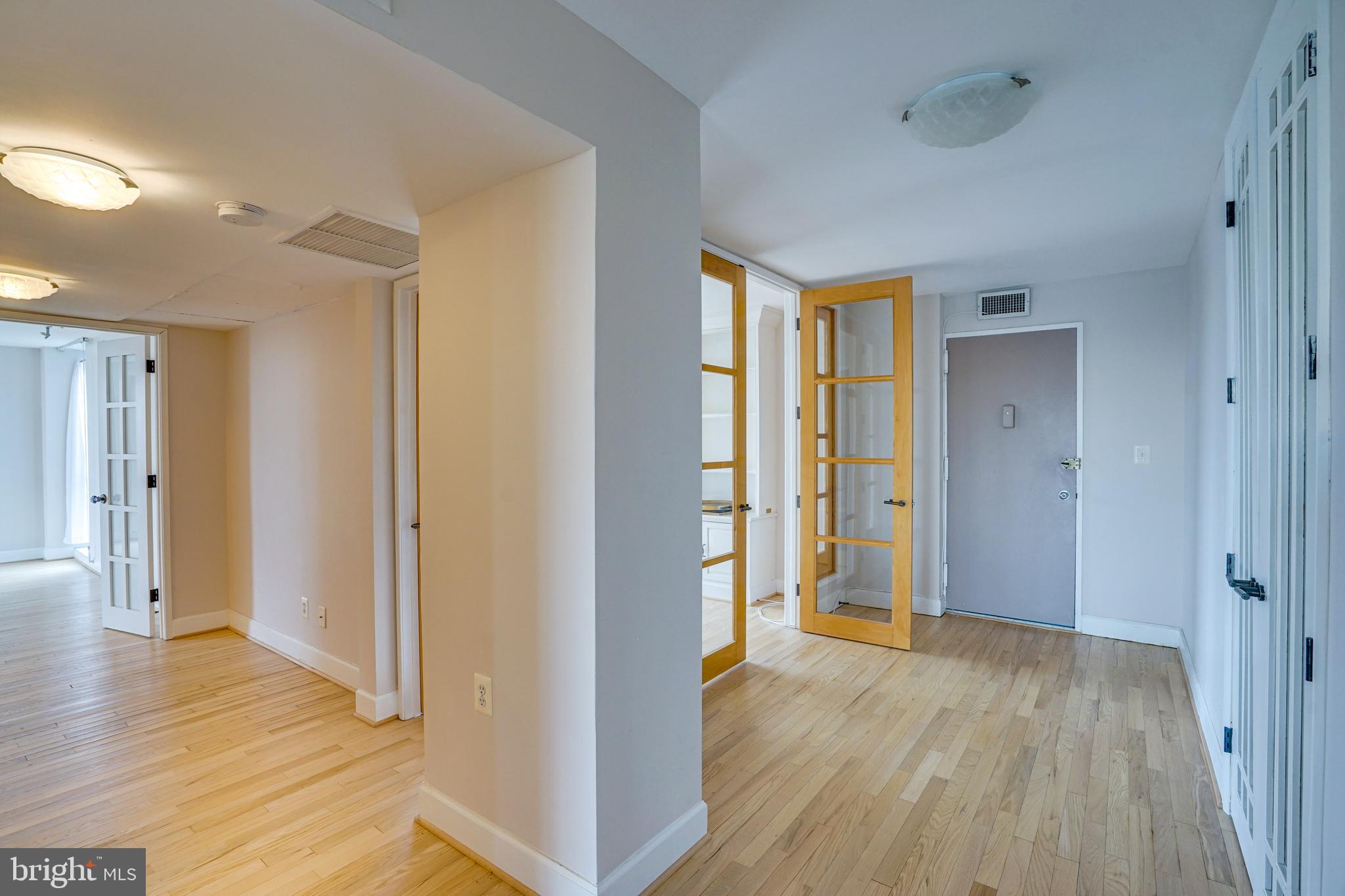 11400 WASHINGTON PLAZA W 1403