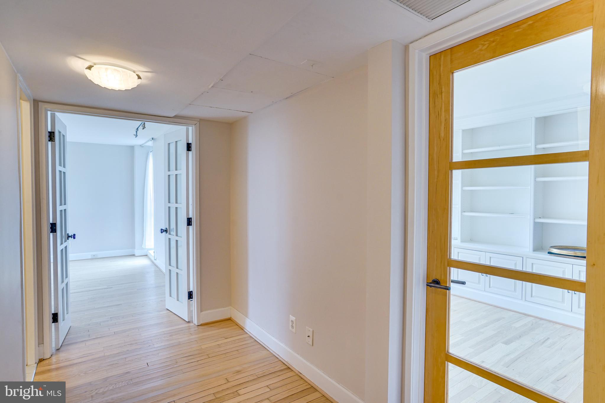 11400 WASHINGTON PLAZA W 1403