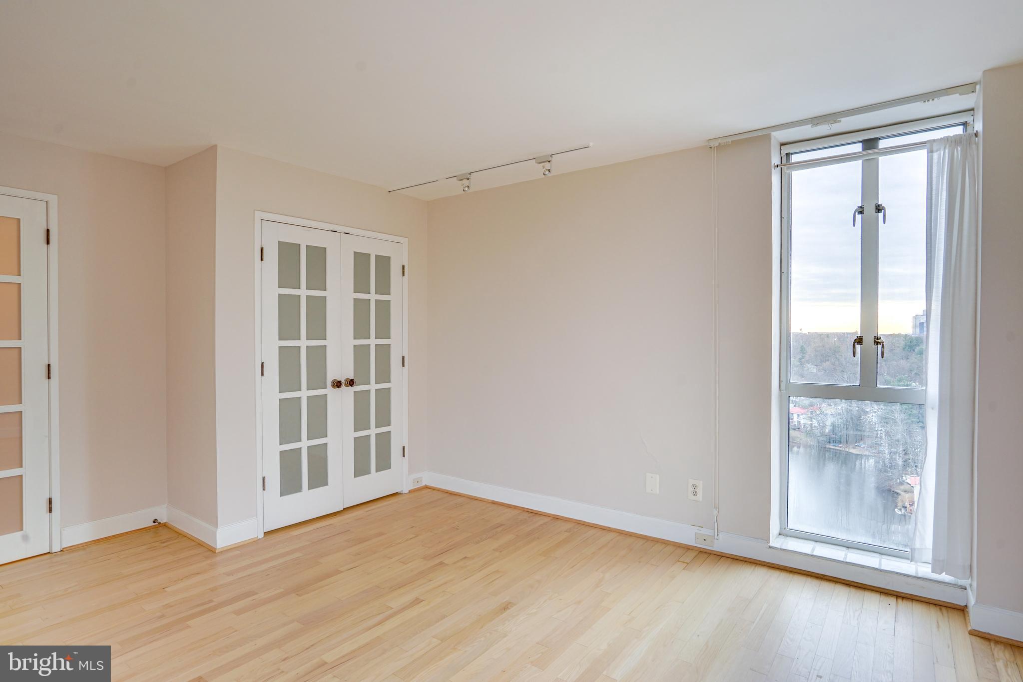 11400 WASHINGTON PLAZA W 1403