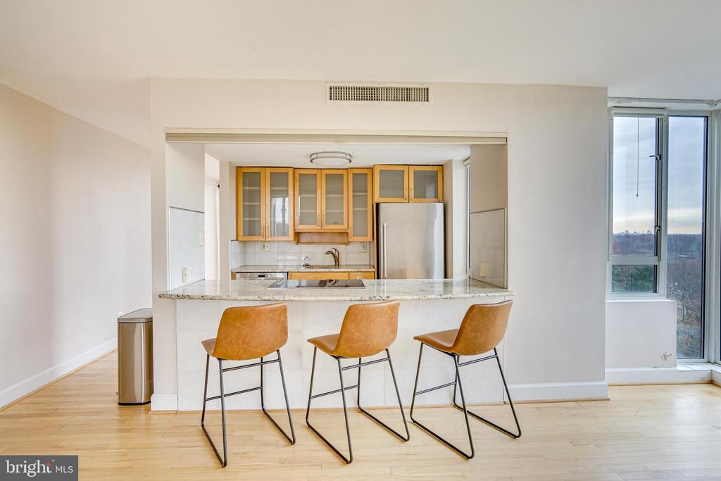 11400 WASHINGTON PLAZA W 1403