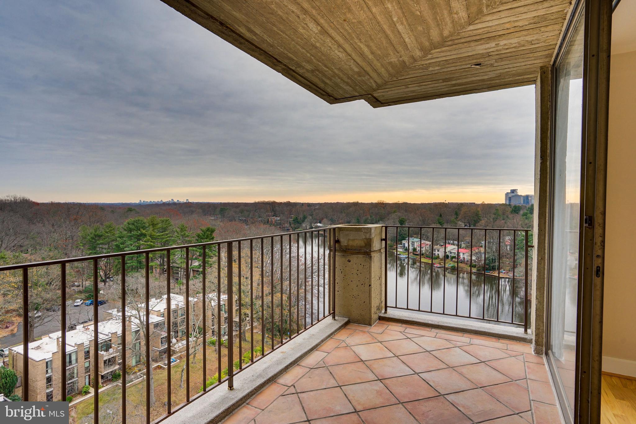 11400 WASHINGTON PLAZA W 1403