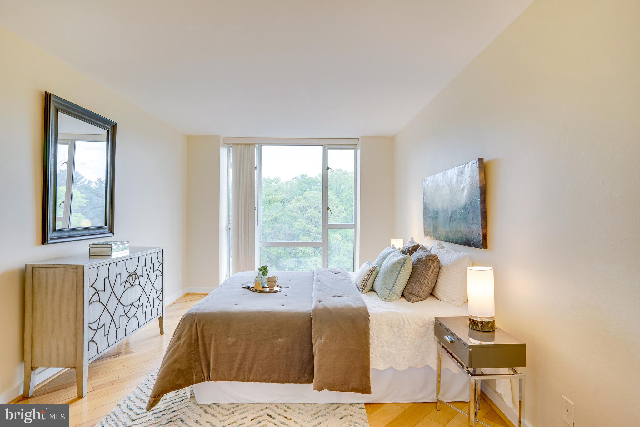 11400 Washington Plaza W #802