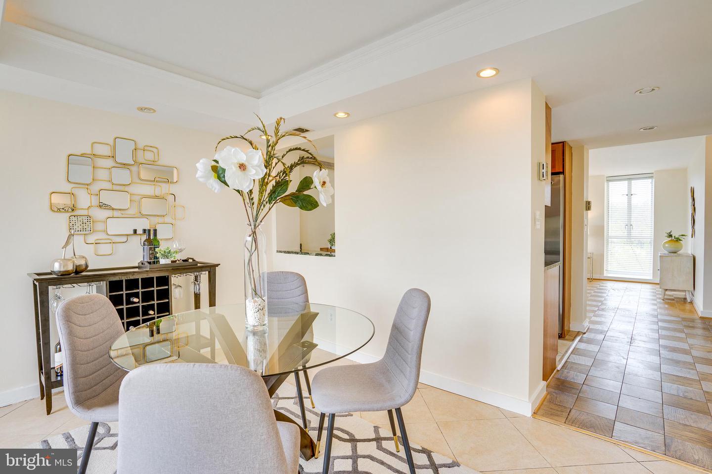 11400 Washington Plz W #803
