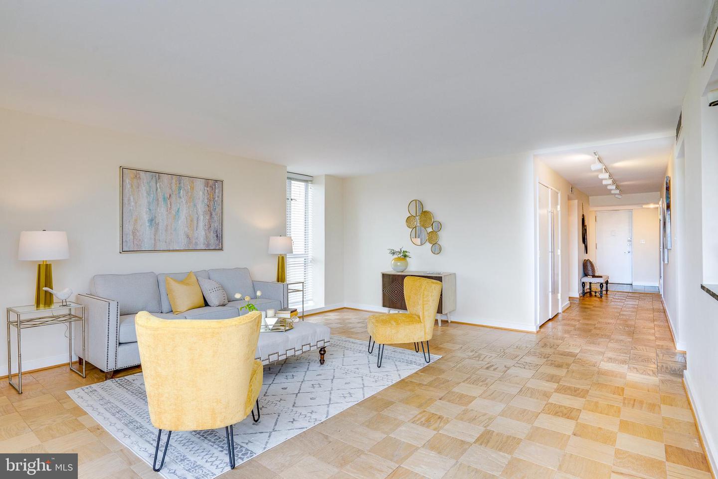 11400 Washington Plz W #803